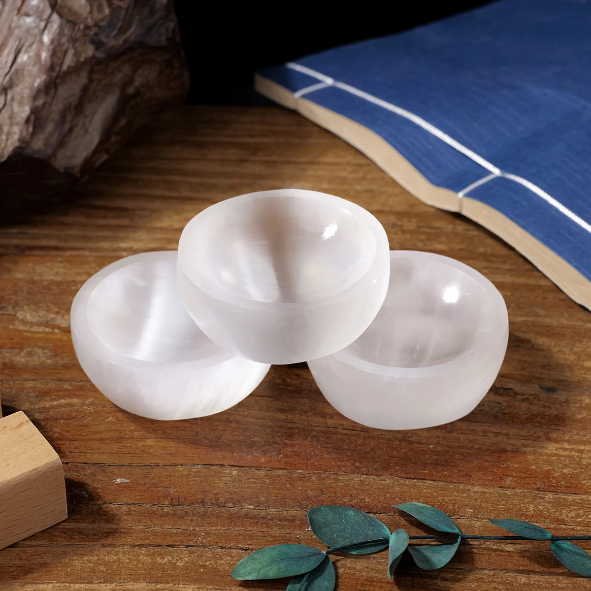 1pc Natural Stone Sculpture White Selenite Bowl Shape Crafts