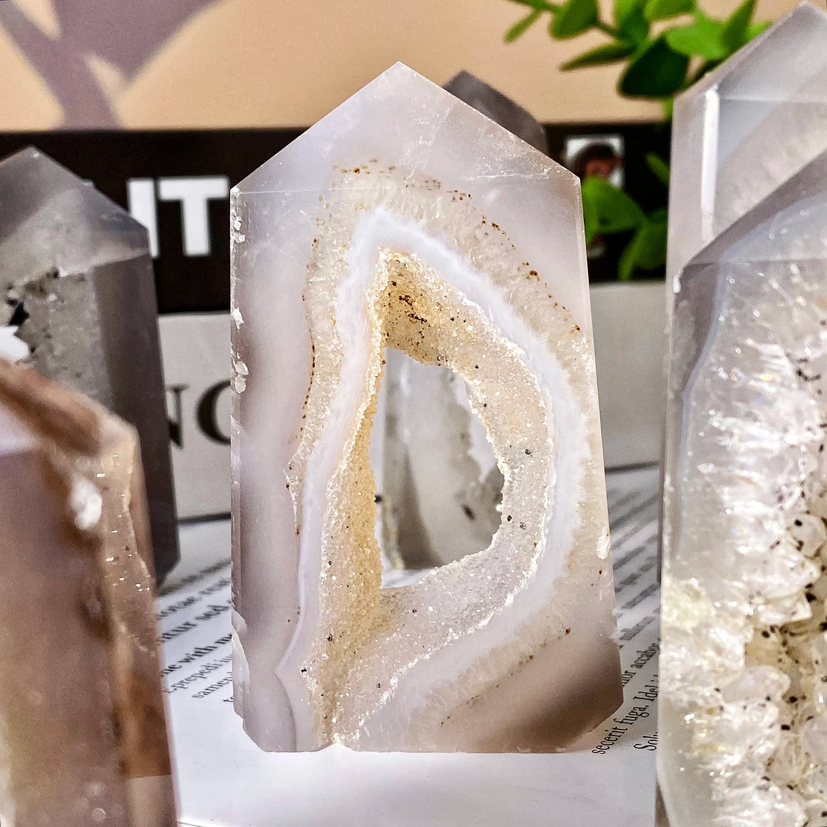 1PC Random High Quality Geode Agate Point,Natural Crystal